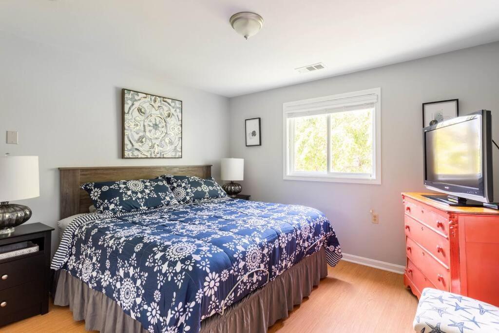 Unique Retreat With Private Patio, 4 King Beds And Bbq Vila Groton Exterior foto