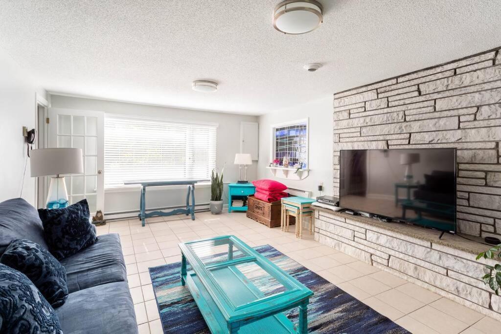 Unique Retreat With Private Patio, 4 King Beds And Bbq Vila Groton Exterior foto