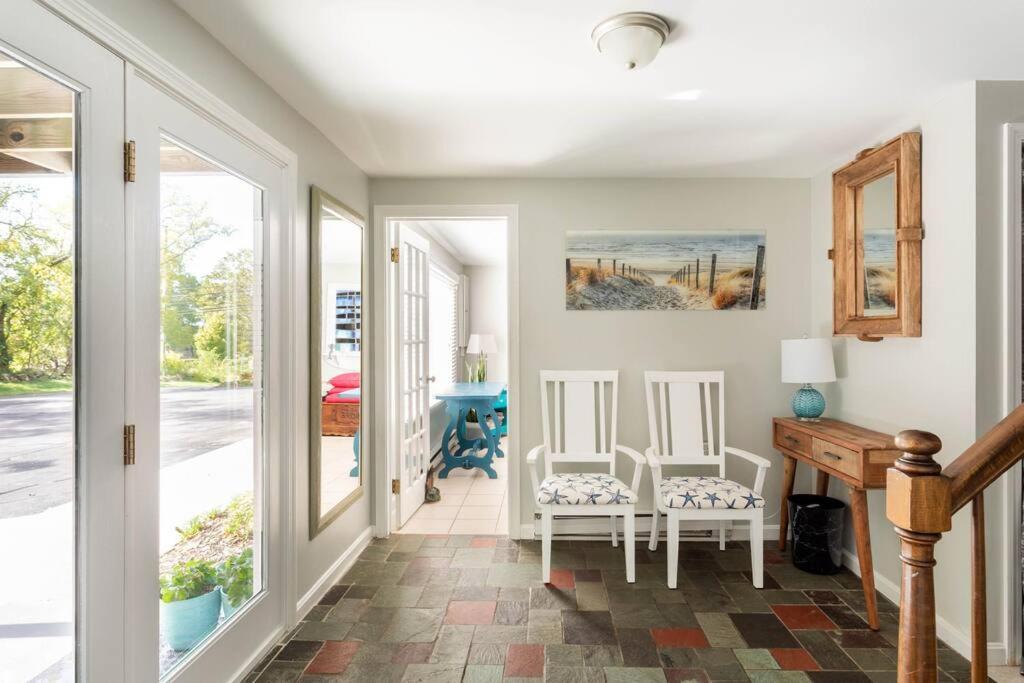 Unique Retreat With Private Patio, 4 King Beds And Bbq Vila Groton Exterior foto