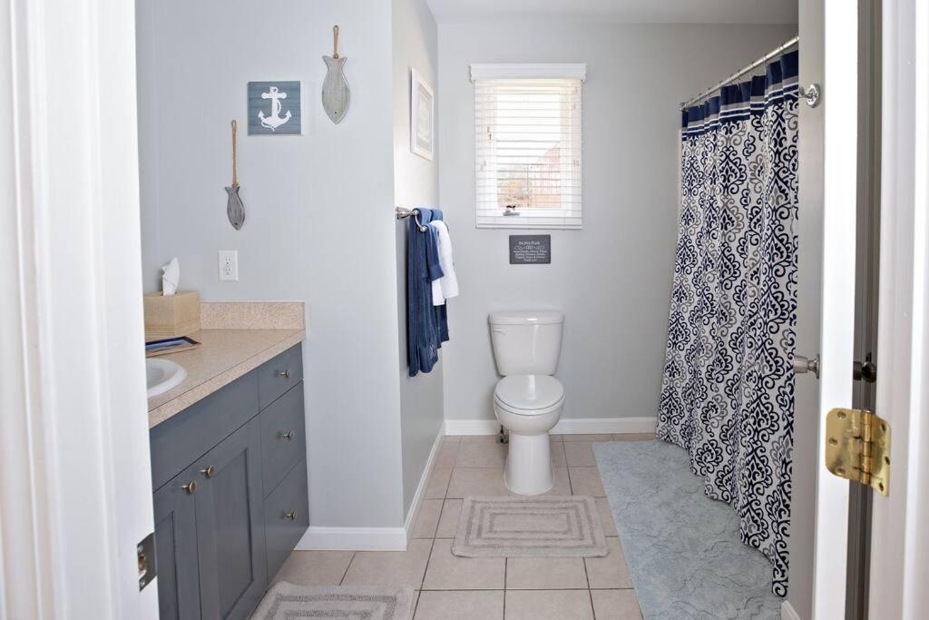 Unique Retreat With Private Patio, 4 King Beds And Bbq Vila Groton Exterior foto